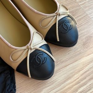 Leather Chanel style ballet flats